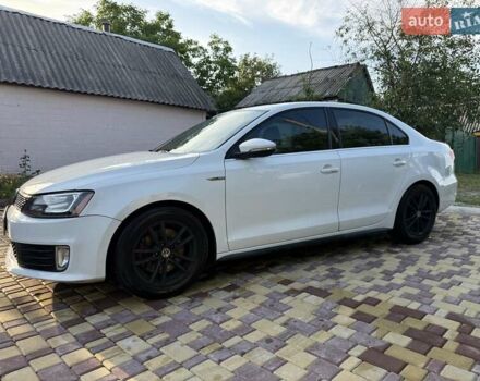 Белый Фольксваген Джетта, объемом двигателя 2 л и пробегом 163 тыс. км за 13500 $, фото 2 на Automoto.ua