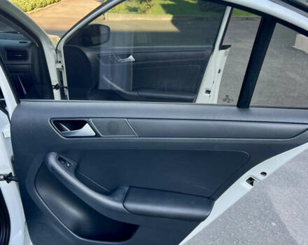 Белый Фольксваген Джетта, объемом двигателя 1.4 л и пробегом 195 тыс. км за 9000 $, фото 38 на Automoto.ua