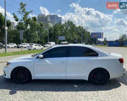 Фольксваген Джетта 2015 в Киеве на Automoto.ua Белый Фольксваген Джетта, объемом двигателя 2 л и пробегом 88 тыс. км за 9900 $, фото 10 на Automoto.ua