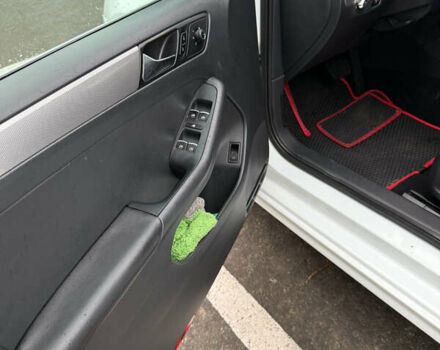 Білий Фольксваген Джетта, об'ємом двигуна 1.8 л та пробігом 165 тис. км за 10000 $, фото 5 на Automoto.ua