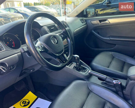 Фольксваген Джетта 2015 в Ивано-Франковске на Automoto.ua Белый Фольксваген Джетта, объемом двигателя 1.78 л и пробегом 201 тыс. км за 10700 $, фото 10 на Automoto.ua