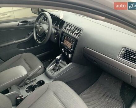 Белый Фольксваген Джетта, объемом двигателя 2 л и пробегом 120 тыс. км за 9900 $, фото 43 на Automoto.ua