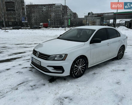 Белый Фольксваген Джетта, объемом двигателя 1.8 л и пробегом 180 тыс. км за 10999 $, фото 4 на Automoto.ua