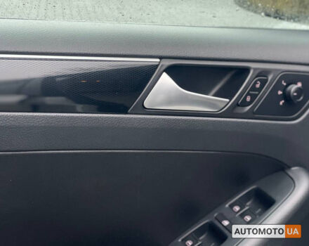 Белый Фольксваген Джетта, объемом двигателя 1.8 л и пробегом 169 тыс. км за 10800 $, фото 7 на Automoto.ua