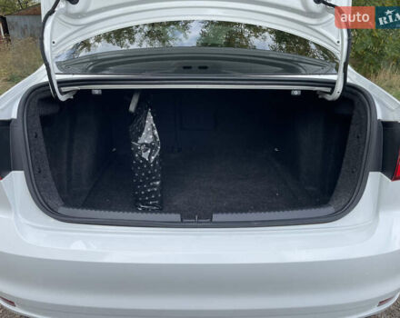 Білий Фольксваген Джетта, об'ємом двигуна 1.8 л та пробігом 151 тис. км за 11800 $, фото 23 на Automoto.ua