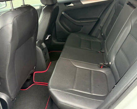 Білий Фольксваген Джетта, об'ємом двигуна 1.8 л та пробігом 165 тис. км за 10000 $, фото 11 на Automoto.ua