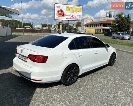 Фольксваген Джетта 2015 в Киеве на Automoto.ua Белый Фольксваген Джетта, объемом двигателя 2 л и пробегом 88 тыс. км за 9900 $, фото 6 на Automoto.ua