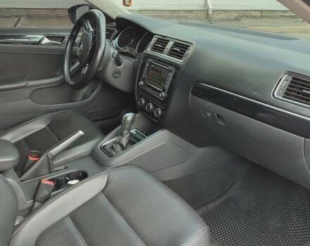 Белый Фольксваген Джетта, объемом двигателя 1.97 л и пробегом 240 тыс. км за 11500 $, фото 2 на Automoto.ua