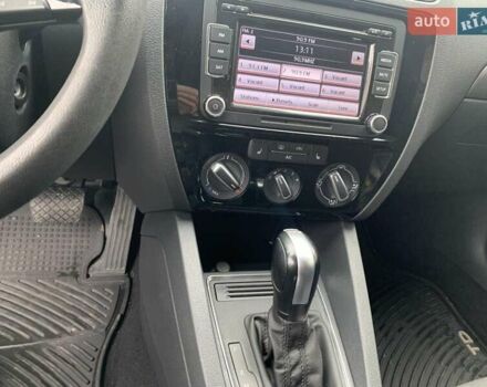 Белый Фольксваген Джетта, объемом двигателя 2 л и пробегом 120 тыс. км за 9900 $, фото 27 на Automoto.ua