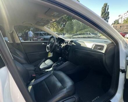 Белый Фольксваген Джетта, объемом двигателя 1.4 л и пробегом 159 тыс. км за 10500 $, фото 12 на Automoto.ua