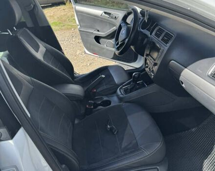 Белый Фольксваген Джетта, объемом двигателя 1.8 л и пробегом 260 тыс. км за 9999 $, фото 10 на Automoto.ua