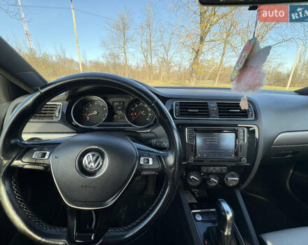 Белый Фольксваген Джетта, объемом двигателя 1.8 л и пробегом 177 тыс. км за 9200 $, фото 7 на Automoto.ua