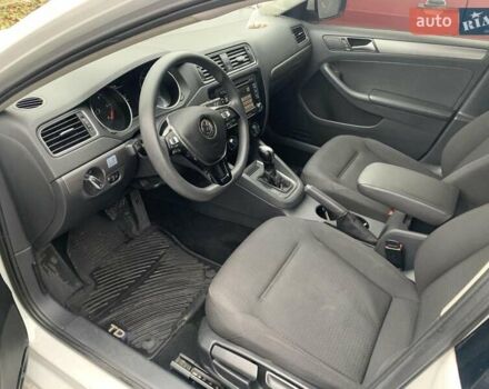 Белый Фольксваген Джетта, объемом двигателя 2 л и пробегом 120 тыс. км за 9900 $, фото 36 на Automoto.ua