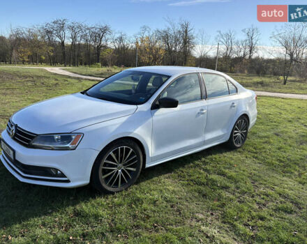 Белый Фольксваген Джетта, объемом двигателя 1.8 л и пробегом 177 тыс. км за 9200 $, фото 3 на Automoto.ua