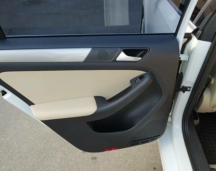 Білий Фольксваген Джетта, об'ємом двигуна 1.8 л та пробігом 177 тис. км за 10500 $, фото 24 на Automoto.ua