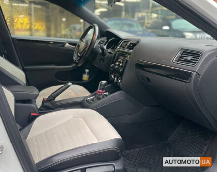 Белый Фольксваген Джетта, объемом двигателя 1.8 л и пробегом 169 тыс. км за 10800 $, фото 12 на Automoto.ua