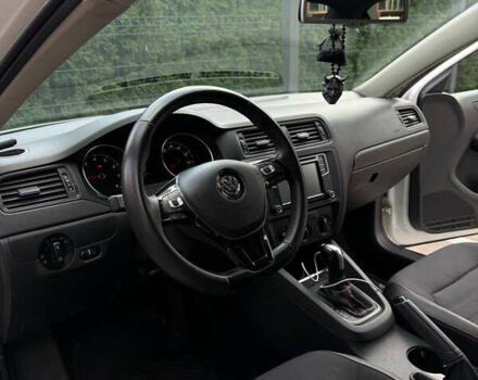 Белый Фольксваген Джетта, объемом двигателя 1.39 л и пробегом 146 тыс. км за 10500 $, фото 5 на Automoto.ua