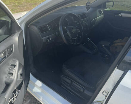 Белый Фольксваген Джетта, объемом двигателя 1.8 л и пробегом 260 тыс. км за 9999 $, фото 5 на Automoto.ua