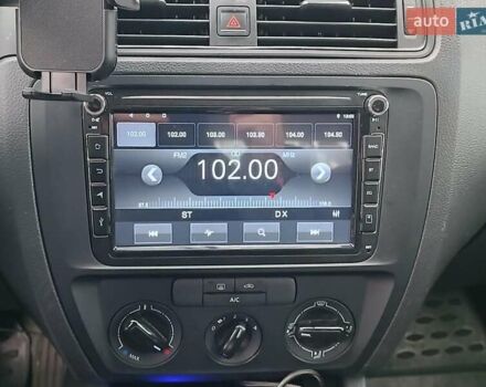 Білий Фольксваген Джетта, об'ємом двигуна 2 л та пробігом 118 тис. км за 10890 $, фото 23 на Automoto.ua