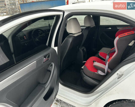 Белый Фольксваген Джетта, объемом двигателя 1.8 л и пробегом 180 тыс. км за 10999 $, фото 20 на Automoto.ua