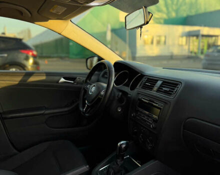 Белый Фольксваген Джетта, объемом двигателя 2 л и пробегом 180 тыс. км за 9500 $, фото 6 на Automoto.ua