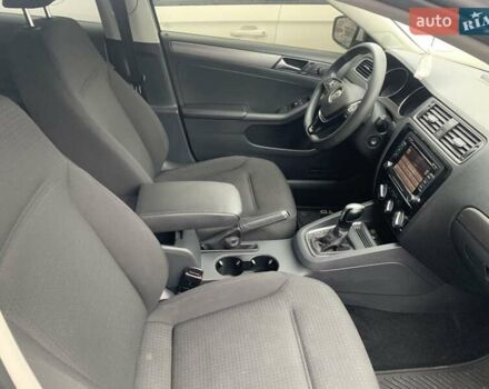 Белый Фольксваген Джетта, объемом двигателя 2 л и пробегом 120 тыс. км за 9900 $, фото 41 на Automoto.ua