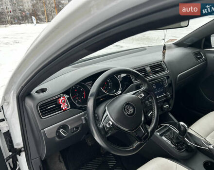 Белый Фольксваген Джетта, объемом двигателя 1.8 л и пробегом 180 тыс. км за 10999 $, фото 17 на Automoto.ua