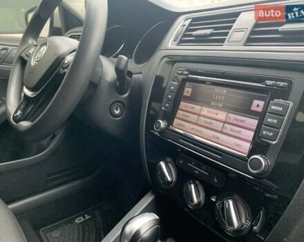 Белый Фольксваген Джетта, объемом двигателя 2 л и пробегом 120 тыс. км за 9900 $, фото 45 на Automoto.ua