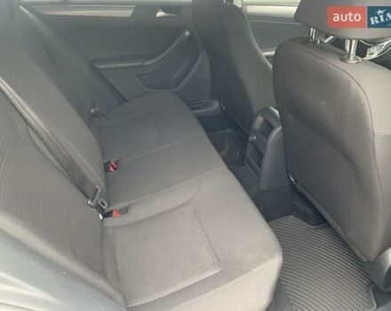 Белый Фольксваген Джетта, объемом двигателя 2 л и пробегом 120 тыс. км за 9900 $, фото 35 на Automoto.ua