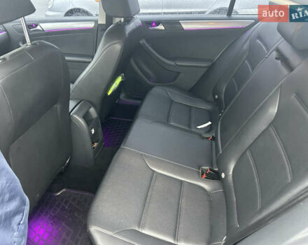 Белый Фольксваген Джетта, объемом двигателя 1.8 л и пробегом 120 тыс. км за 11500 $, фото 8 на Automoto.ua