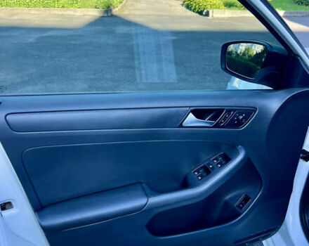 Белый Фольксваген Джетта, объемом двигателя 1.4 л и пробегом 195 тыс. км за 9000 $, фото 48 на Automoto.ua