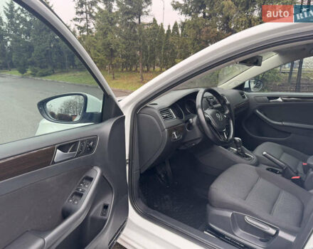 Белый Фольксваген Джетта, объемом двигателя 1.97 л и пробегом 168 тыс. км за 13000 $, фото 9 на Automoto.ua