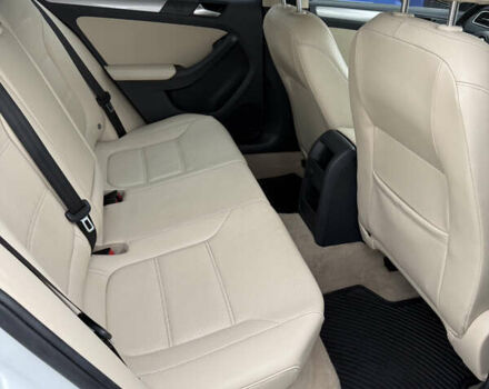 Белый Фольксваген Джетта, объемом двигателя 1.4 л и пробегом 152 тыс. км за 10400 $, фото 9 на Automoto.ua