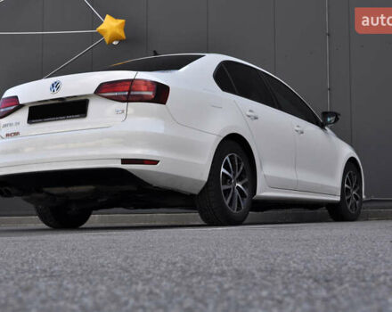 Белый Фольксваген Джетта, объемом двигателя 1.4 л и пробегом 79 тыс. км за 12000 $, фото 5 на Automoto.ua