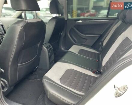 Фольксваген Джетта 2016 в Одессе на Automoto.ua Белый Фольксваген Джетта, объемом двигателя 1.6 л и пробегом 132 тыс. км за 13000 $, фото 7 на Automoto.ua