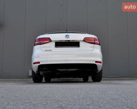 Белый Фольксваген Джетта, объемом двигателя 1.4 л и пробегом 79 тыс. км за 12000 $, фото 3 на Automoto.ua