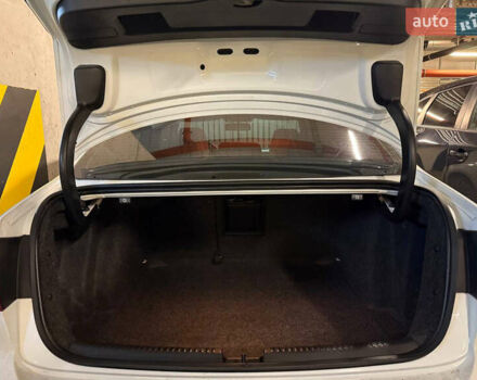 Белый Фольксваген Джетта, объемом двигателя 1.8 л и пробегом 118 тыс. км за 13500 $, фото 15 на Automoto.ua