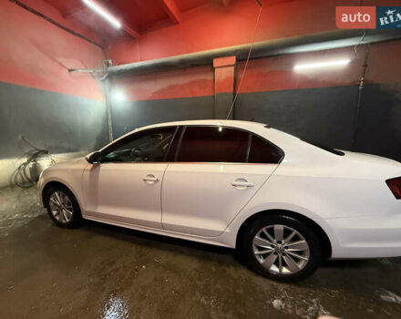 Белый Фольксваген Джетта, объемом двигателя 1.6 л и пробегом 118 тыс. км за 13300 $, фото 1 на Automoto.ua