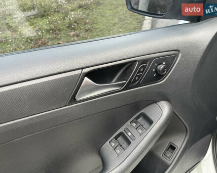 Белый Фольксваген Джетта, объемом двигателя 1.4 л и пробегом 159 тыс. км за 9100 $, фото 17 на Automoto.ua