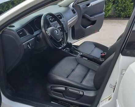 Белый Фольксваген Джетта, объемом двигателя 1.4 л и пробегом 141 тыс. км за 9500 $, фото 16 на Automoto.ua