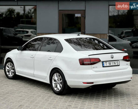 Белый Фольксваген Джетта, объемом двигателя 1.6 л и пробегом 276 тыс. км за 10500 $, фото 5 на Automoto.ua