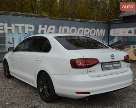 Фольксваген Джетта 2016 в Киеве на Automoto.ua Белый Фольксваген Джетта, объемом двигателя 1.39 л и пробегом 118 тыс. км за 11200 $, фото 4 на Automoto.ua