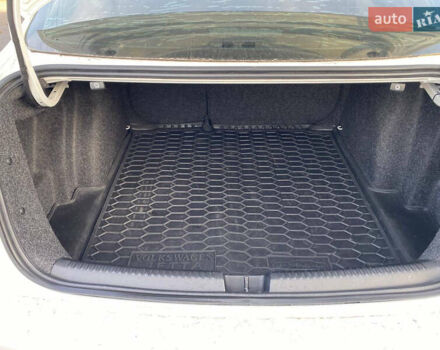 Білий Фольксваген Джетта, об'ємом двигуна 1.4 л та пробігом 140 тис. км за 10899 $, фото 18 на Automoto.ua