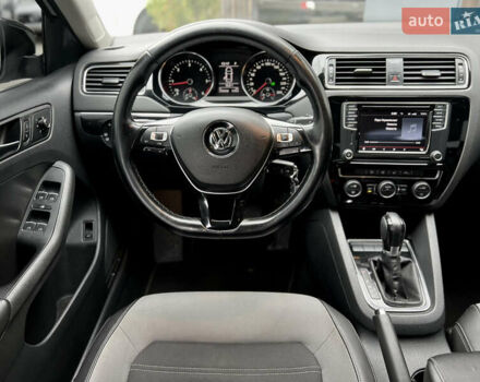 Белый Фольксваген Джетта, объемом двигателя 1.6 л и пробегом 276 тыс. км за 10500 $, фото 9 на Automoto.ua