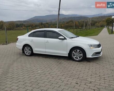Фольксваген Джетта 2016 в Сваляве на Automoto.ua Белый Фольксваген Джетта, объемом двигателя 1.6 л и пробегом 219 тыс. км за 11300 $, фото 45 на Automoto.ua