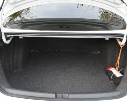 Фольксваген Джетта 2016 в Киеве на Automoto.ua Белый Фольксваген Джетта, объемом двигателя 0 л и пробегом 118 тыс. км за 11200 $, фото 9 на Automoto.ua