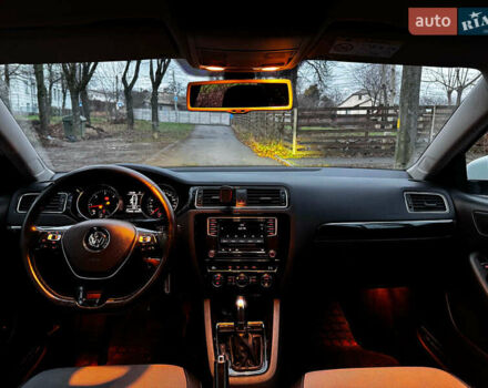 Белый Фольксваген Джетта, объемом двигателя 1.6 л и пробегом 180 тыс. км за 10990 $, фото 25 на Automoto.ua