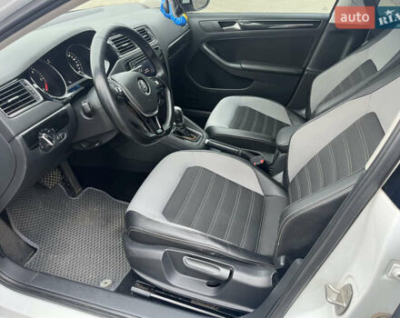 Белый Фольксваген Джетта, объемом двигателя 1.6 л и пробегом 175 тыс. км за 11500 $, фото 9 на Automoto.ua