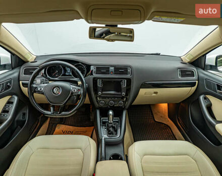 Фольксваген Джетта 2016 в Киеве на Automoto.ua Белый Фольксваген Джетта, объемом двигателя 1.6 л и пробегом 102 тыс. км за 11404 $, фото 9 на Automoto.ua