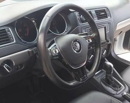 Белый Фольксваген Джетта, объемом двигателя 1.4 л и пробегом 141 тыс. км за 9500 $, фото 13 на Automoto.ua
